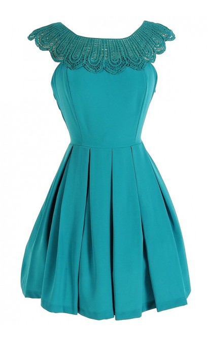 Crochet Lace Collar Pleated Dress in Jade